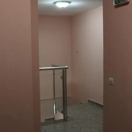 Konukevi Center 2*